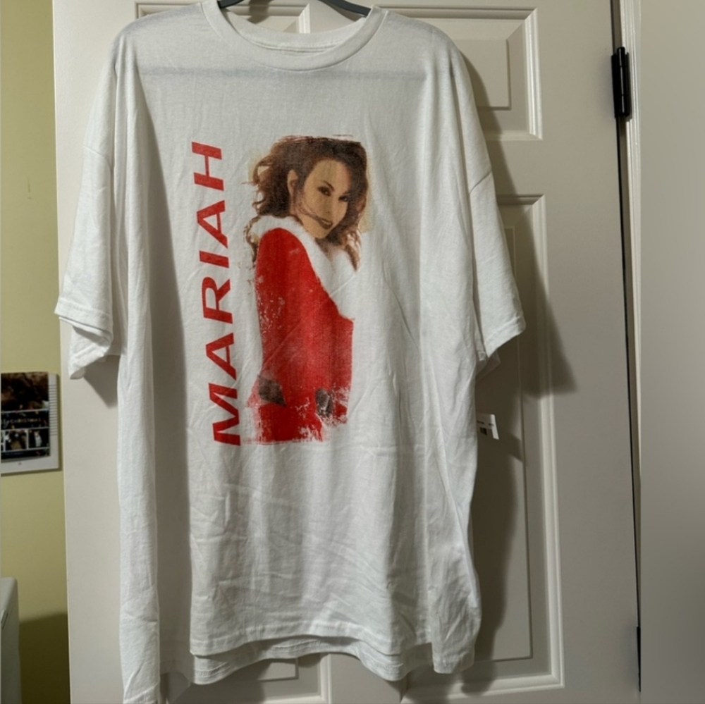 NWOT Unisex Mariah Carey T-shirt
